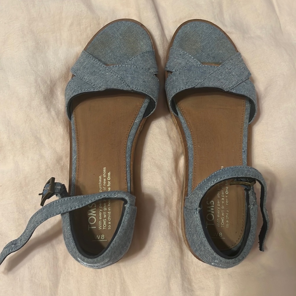Cute blue Tom’s sandals